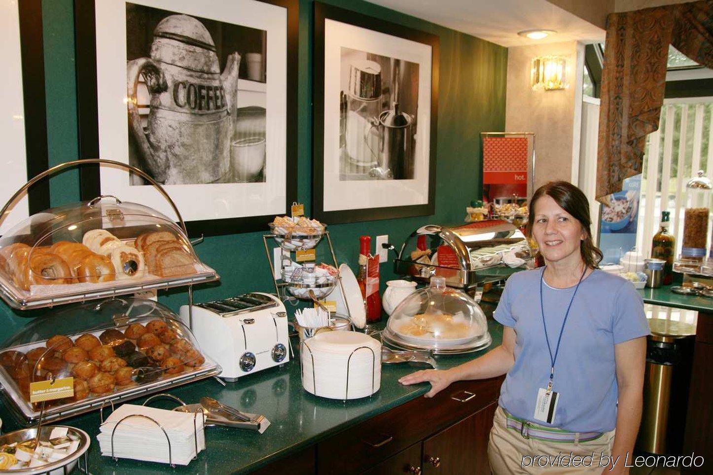 Hampton Inn West Columbus Restaurace fotografie