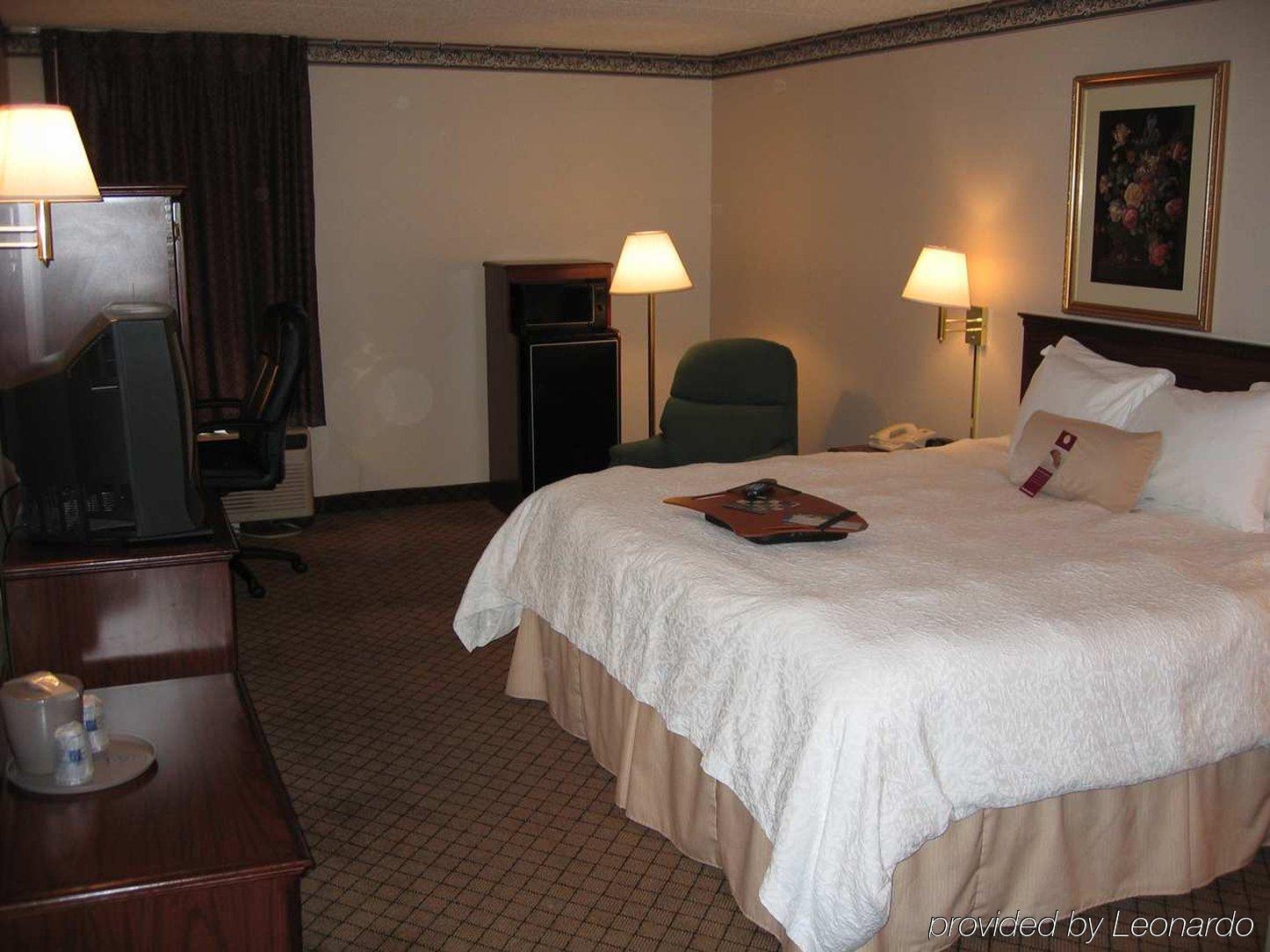 Hampton Inn West Columbus Pokoj fotografie
