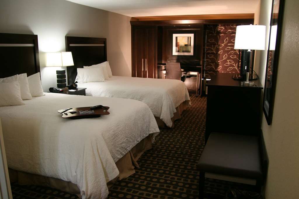 Hampton Inn West Columbus Pokoj fotografie